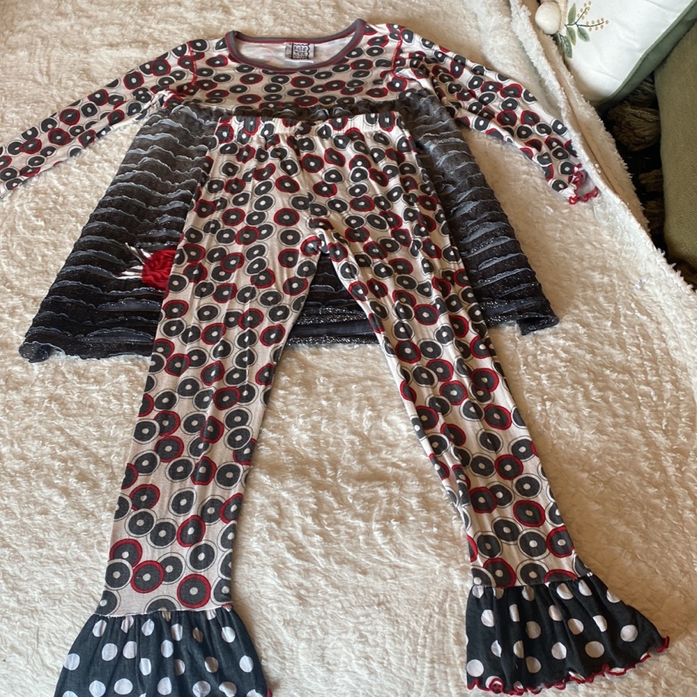 Gorgeous girls set size 7/8 from Mis Tee V-US boutique collection
